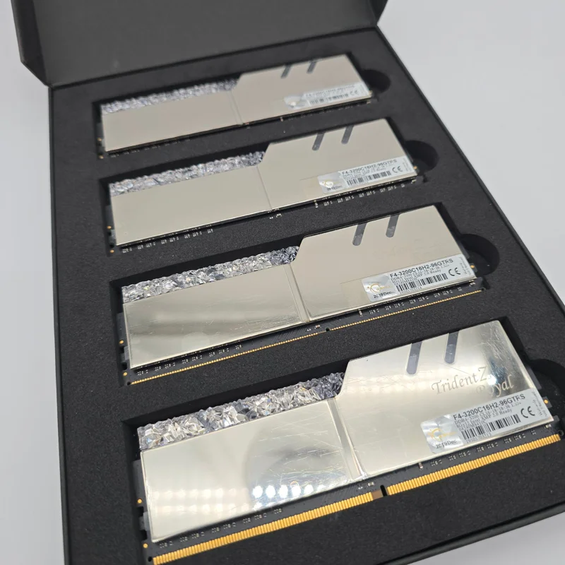 G.Skill Trident Z Royal 32GB DDR4, 3200MHz, CL16, Desktop Gaming Memory RAM (4x8GB)