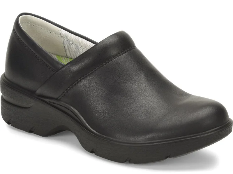 Align Women's Indya Slip-Resistant Leather Nursing Clogs - Black / M / 6