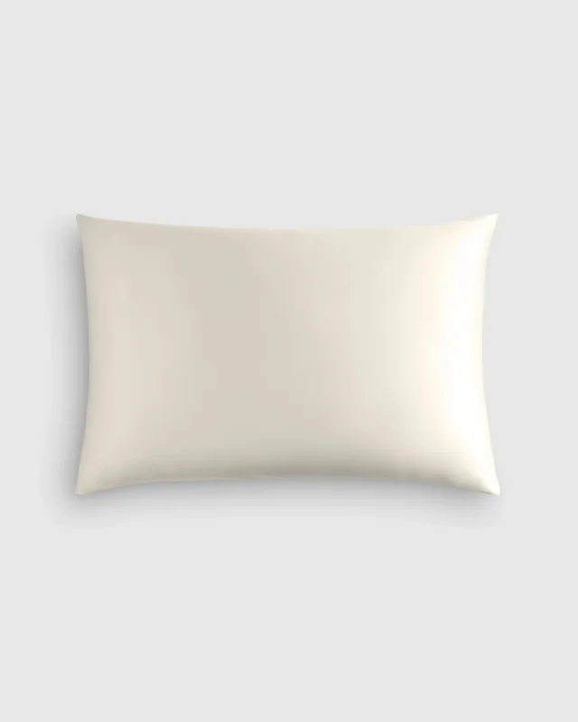 100% Mulberry 22-Momme Silk Pillowcase in Ivory, Size Queen