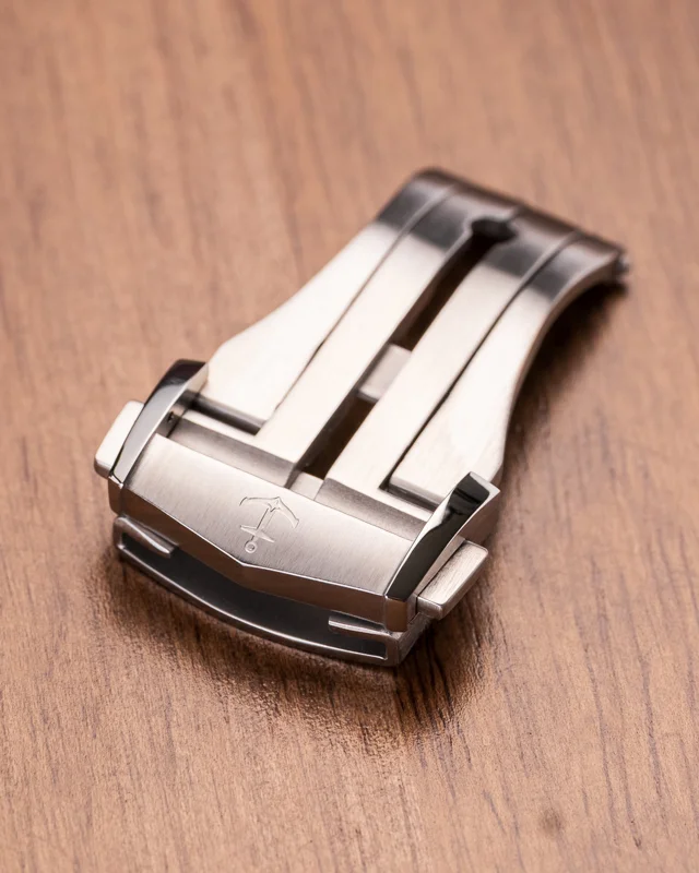 MonoPass® Precision Deployant Clasp